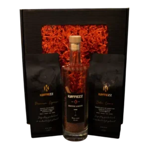 Koffie geschenk `Bij de koffie ` Heerlijke koffie met jouw eigen likeur